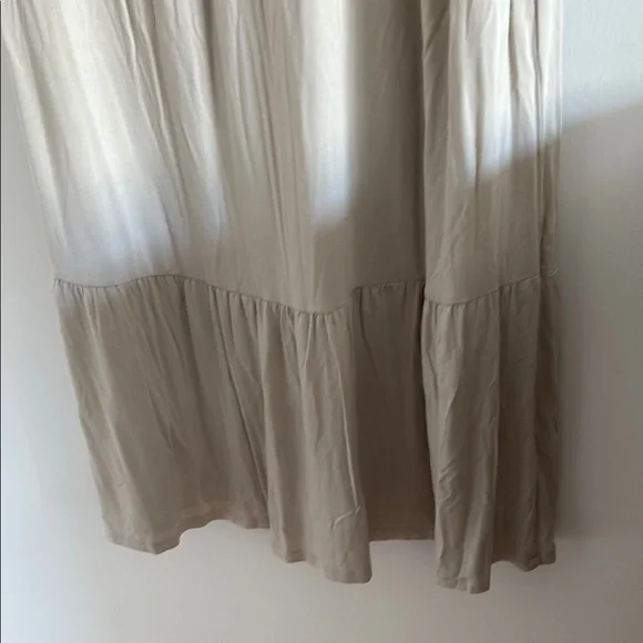 ASOS Design beige tiered maxi dress - Picture 3 of 5